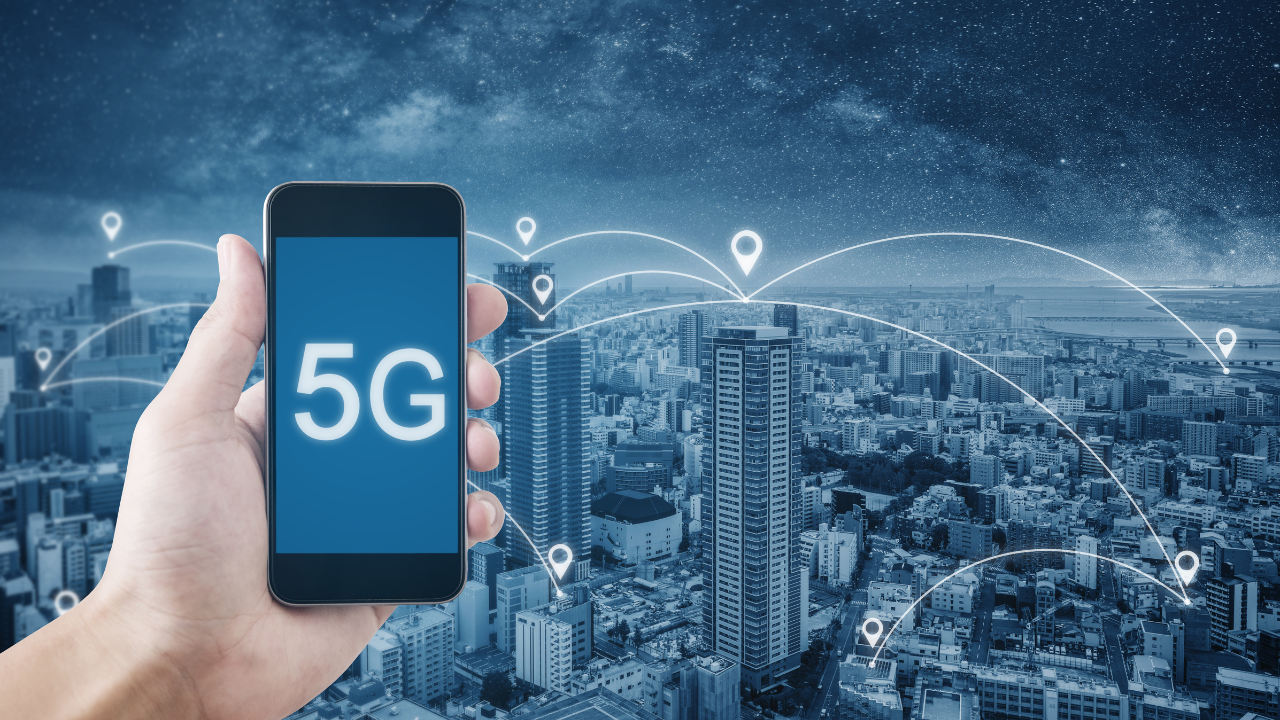 “5G Connectivity: The Speedy Backbone of Future User Interfaces”